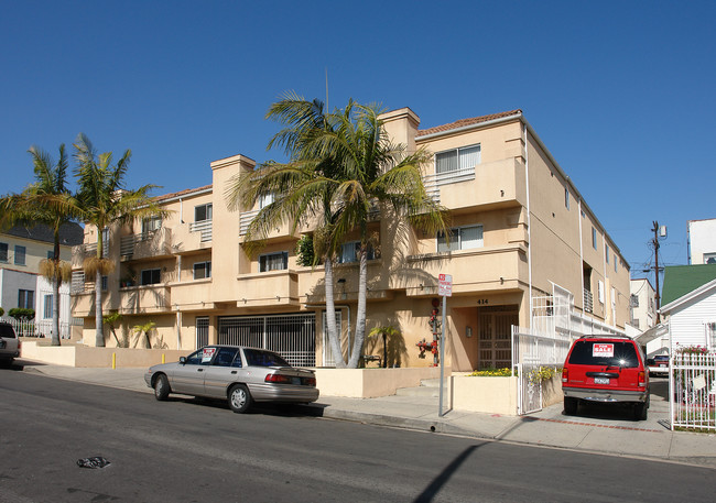 418 N Ardmore Ave in Los Angeles, CA - Foto de edificio - Building Photo