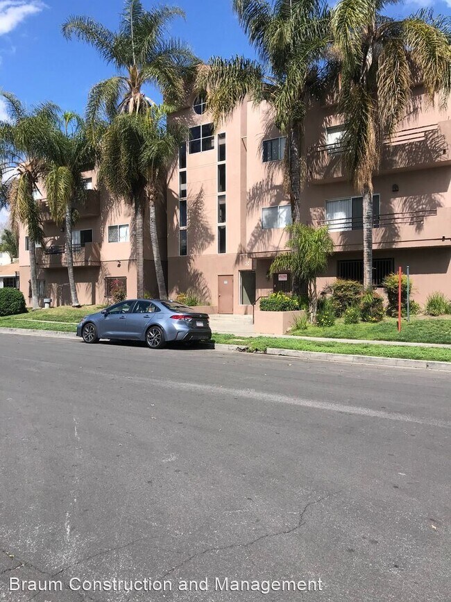 11459 Collins St in Los Angeles, CA - Foto de edificio - Building Photo