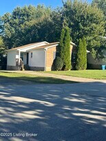 5209 Fisherman Ct in Louisville, KY - Building Photo