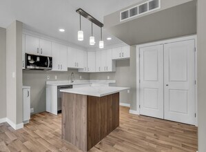 318 108 St in Saskatoon, SK - Building Photo - Building Photo