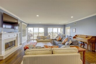 1051 Oceanfront in Long Beach, NY - Building Photo - Building Photo