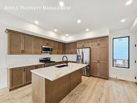 2616-2628 28 Ave SW in Calgary, AB - Building Photo