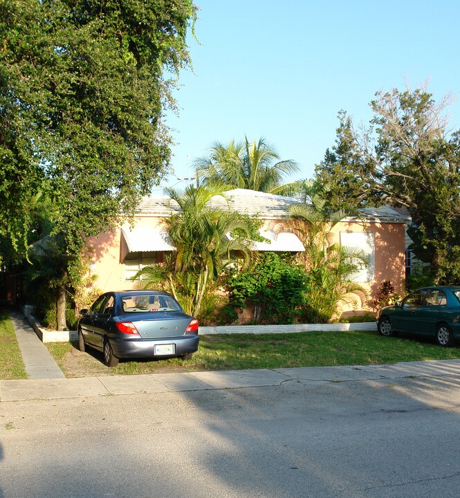 1813 SE 1st Ave in Fort Lauderdale, FL - Building Photo