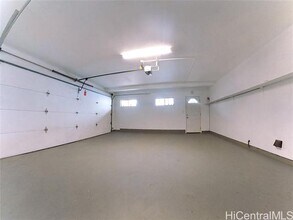 1827 Dole St in Honolulu, HI - Building Photo - Building Photo