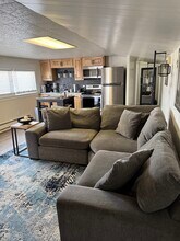 909 27th Ave in Fairbanks, AK - Foto de edificio - Building Photo