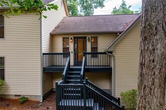 303 Cacique Ct in Woodstock, GA - Building Photo - Building Photo