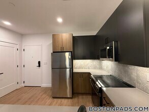 199 Gardner St in Boston, MA - Building Photo - Building Photo