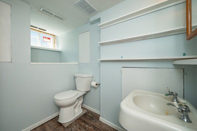 property at 822 7th St