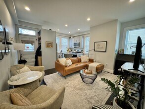 75 Kinnaird St, Unit 0 in Cambridge, MA - Foto de edificio - Building Photo