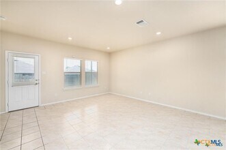 5900 Amelia Earhart Blvd in Killeen, TX - Building Photo - Building Photo