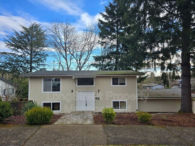 property at 2911 NW Ashwood Dr