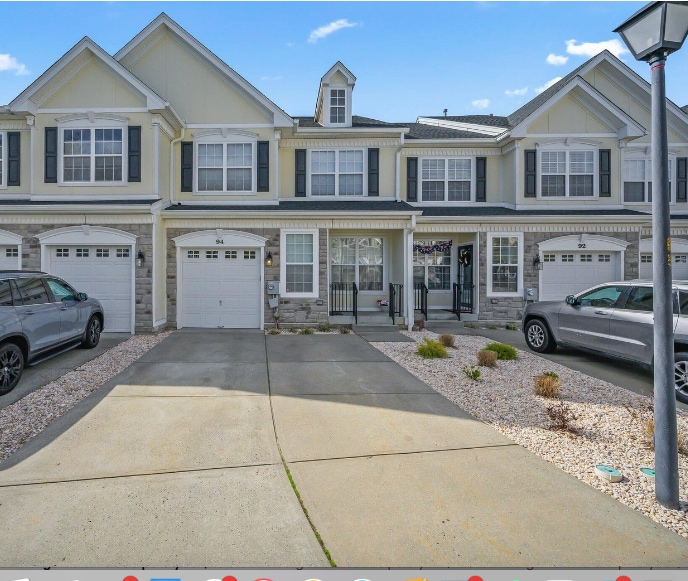 94 Brookfield Dr in Jackson, NJ - Building Photo