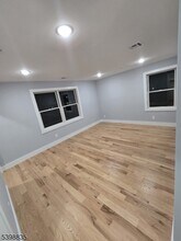 122 Hollywood Ave in East Orange, NJ - Building Photo - Building Photo