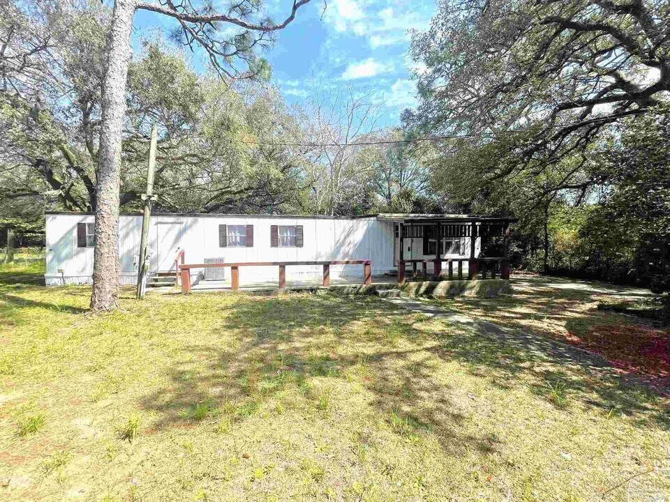 1826 Bainbridge Ave in Pensacola, FL - Building Photo