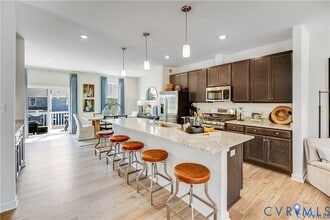 8768 Pioneer Hl Dr in Chesterfield, VA - Building Photo - Building Photo