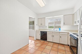 9644 E Quail Pl in Tucson, AZ - Building Photo - Building Photo