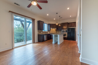 8110 Ranch Rd 2222 in Austin, TX - Building Photo - Building Photo