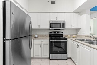 1951 Brandywine Rd in West Palm Beach, FL - Building Photo - Building Photo