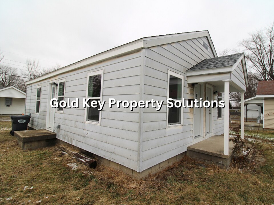 4105 Main St in Anderson, IN - Building Photo