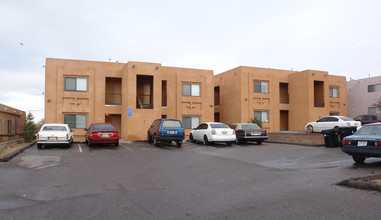 1717-1721 Girard Blvd SE in Albuquerque, NM - Building Photo - Building Photo