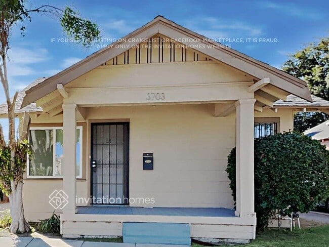 property at 3703 S Gramercy Pl