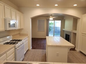 4624 Stern Dr in Merced, CA - Building Photo - Building Photo