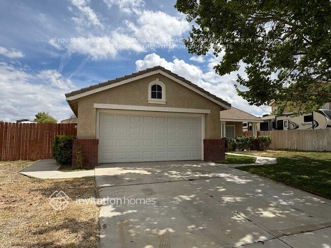 44056 Freer Way in Lancaster, CA - Building Photo - Building Photo