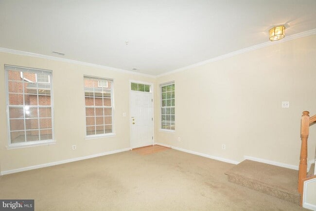 2665 Manhattan Pl in Vienna, VA - Building Photo - Building Photo