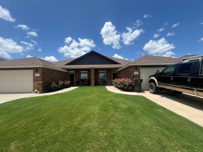 property at 3818 Carrera Ln