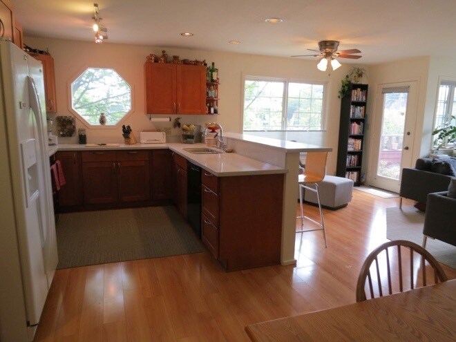 215 14th Ave E in Seattle, WA - Foto de edificio