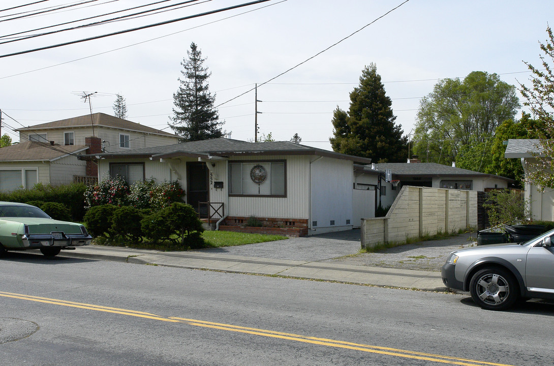 1552-1554 Kentfield Ave in Redwood City, CA - Building Photo