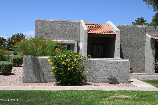 7253 N Vía Nueva in Scottsdale, AZ - Building Photo - Building Photo
