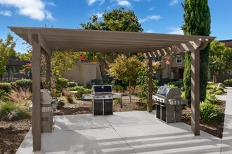 Los Arbolitos Oxnard Apartments in Oxnard, CA - Building Photo - Building Photo