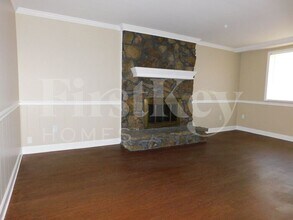 7076 Autumnhill Ln in Memphis, TN - Building Photo - Building Photo