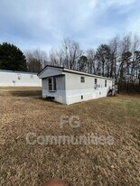 100 2nd Ave SE in Hildebran, NC - Building Photo