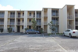 45-697-697 Kamehameha Hwy in Kaneohe, HI - Building Photo