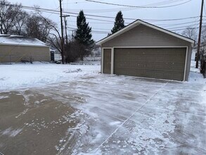 4737 Laird St in Shelby Township, MI - Building Photo - Building Photo