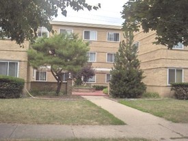 8836-8842 Lavergne Ave Apartments