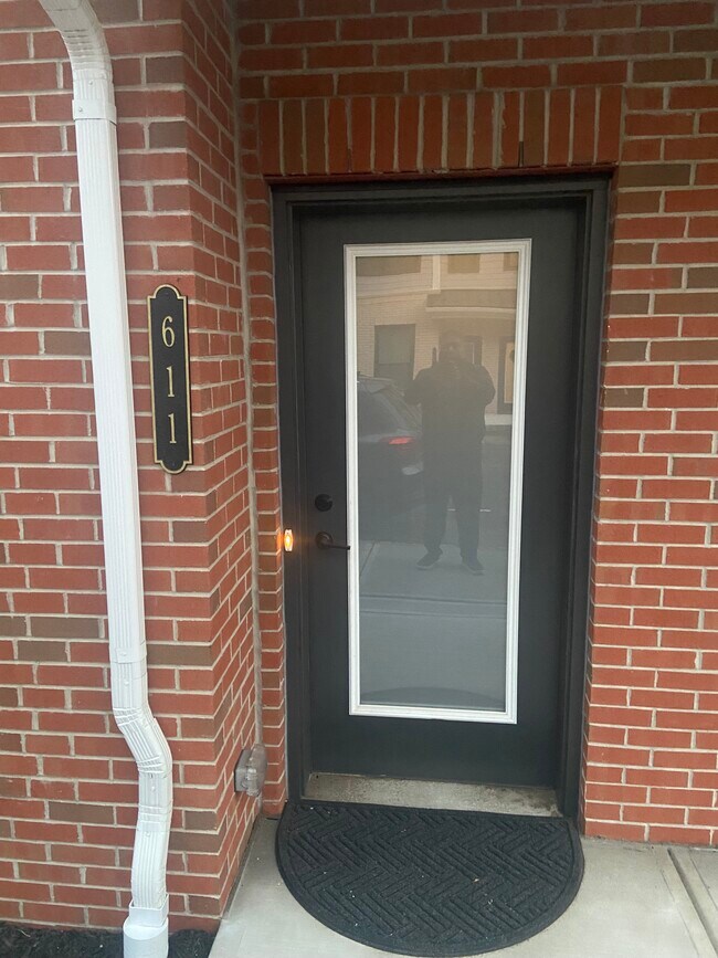 611 Parker Blvd in West Windsor, NJ - Building Photo - Building Photo