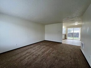 1020 S 51st Ave in Yakima, WA - Building Photo - Building Photo