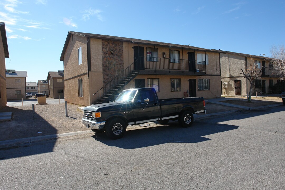 4725 Convaire Ave in Las Vegas, NV - Foto de edificio