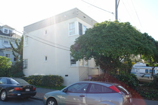 2112 Virginia St Apartments