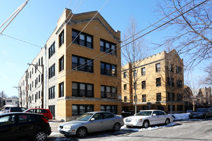 2418-2428 N Sawyer Ave Apartamentos