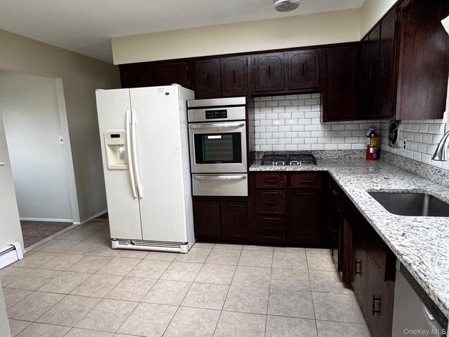 113 Maple Blvd in Long Beach, NY - Building Photo - Building Photo