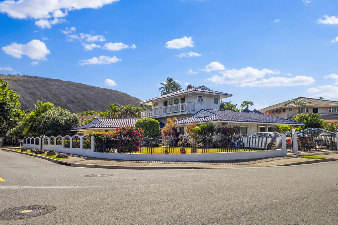 33 Nawiliwili St in Honolulu, HI - Building Photo