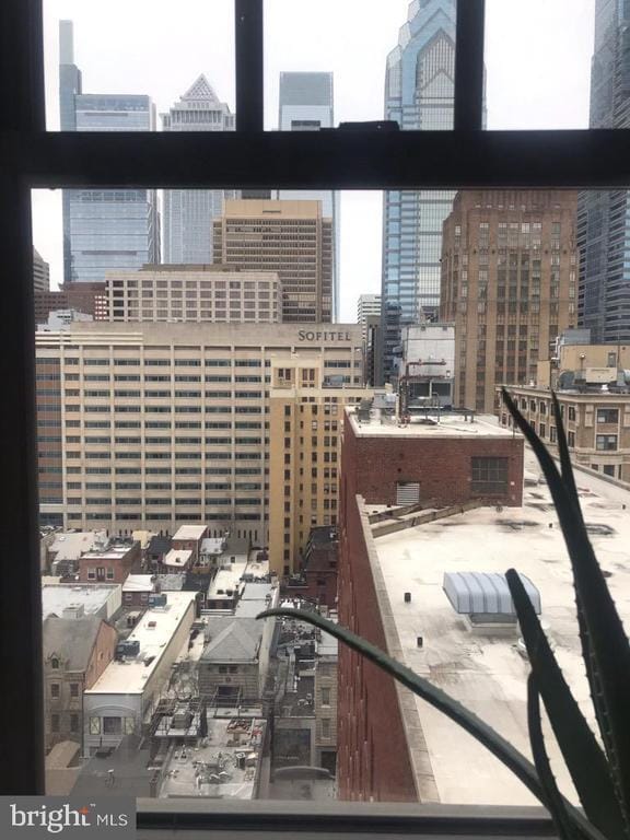 1701 Locust St in Philadelphia, PA - Building Photo - Building Photo