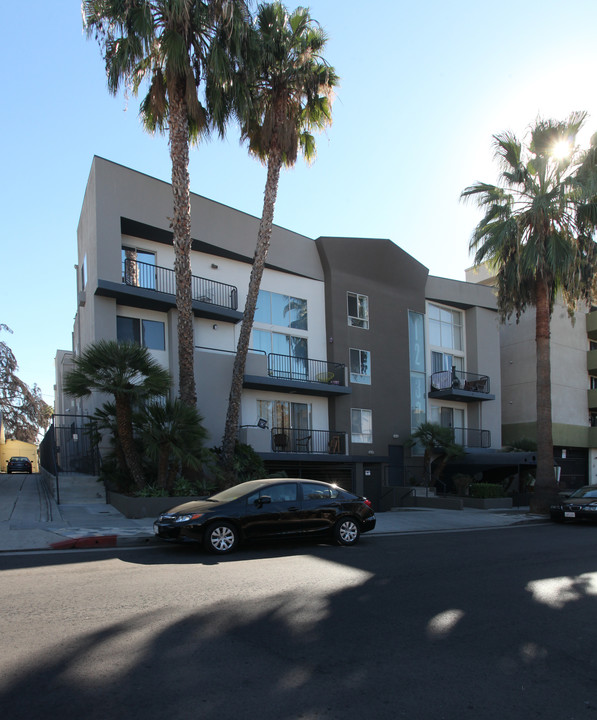 June Street Apartments in Los Angeles, CA - Building Photo