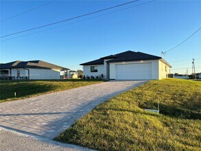 1106 NW 21st Terrace in Cape Coral, FL - Building Photo - Building Photo