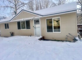 12625 Iris Way in Anchorage, AK - Building Photo