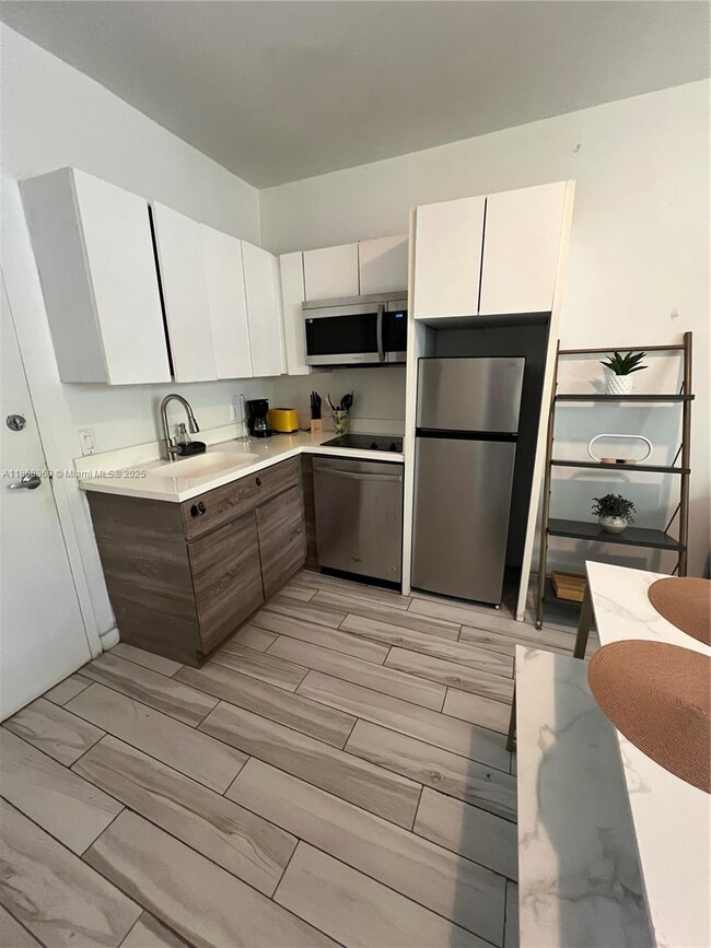 property at 1560 Meridian Ave
